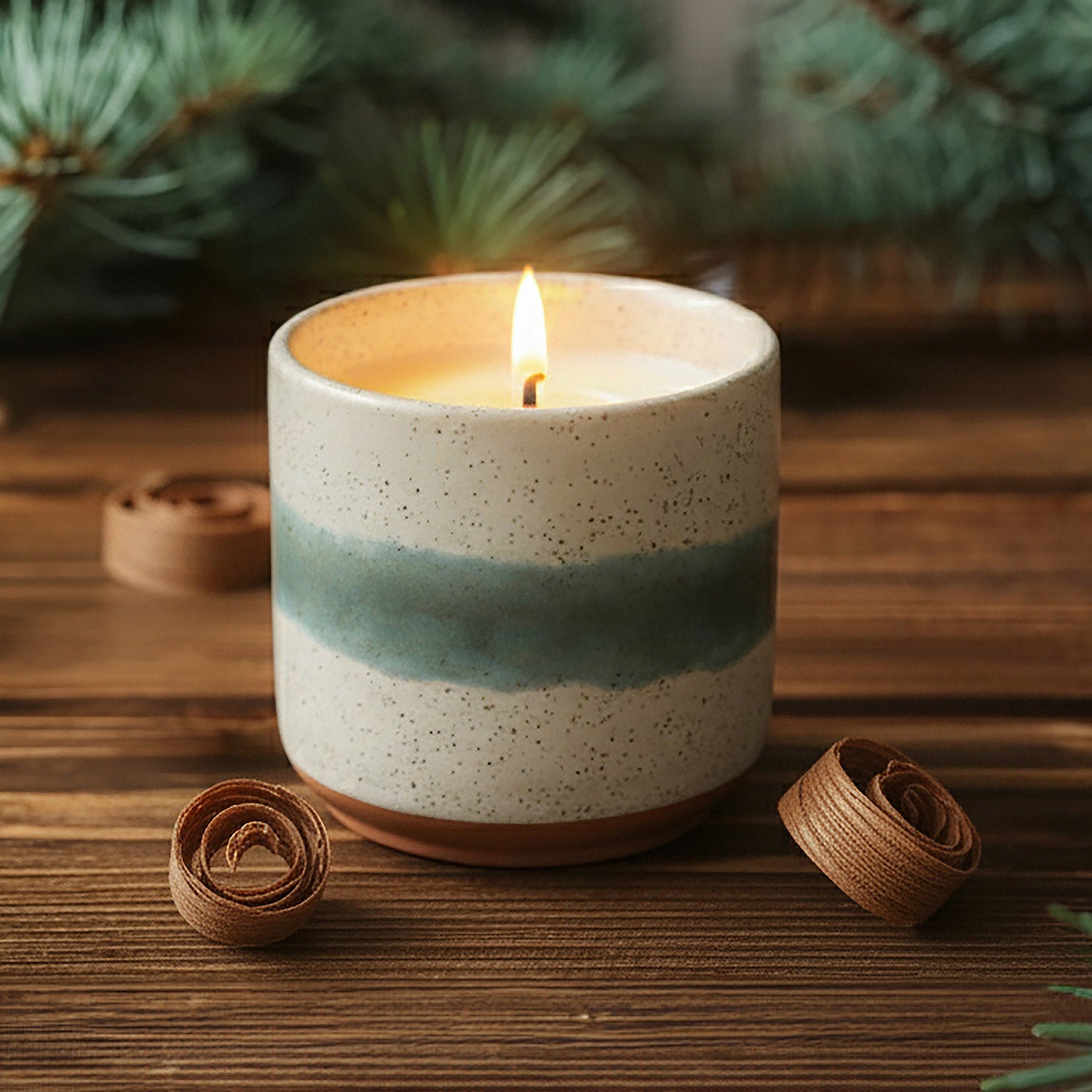 Hyggelight-Edith-06-Swatch-Scent-Winter-Pine-Cedar