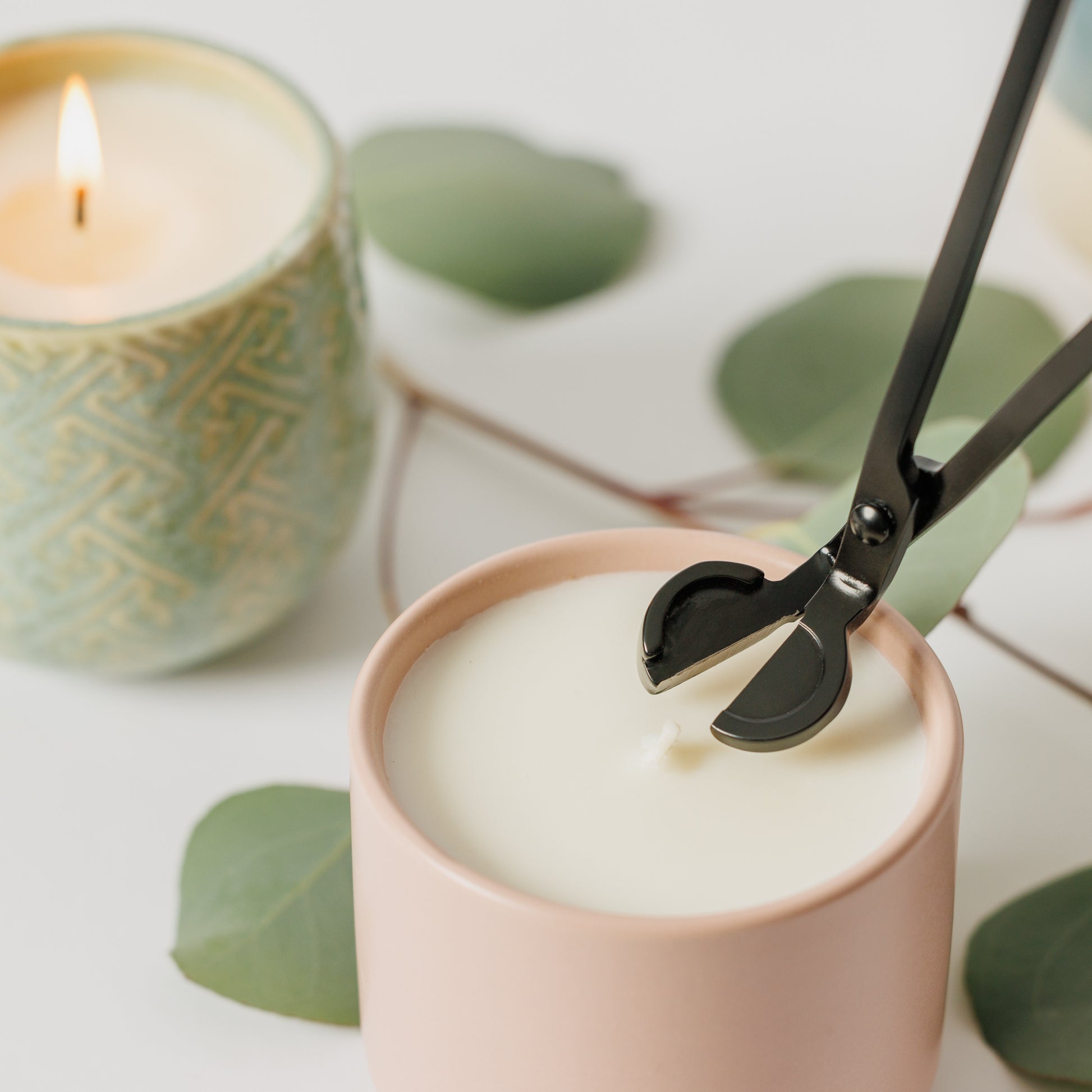 How to trim a candle wick